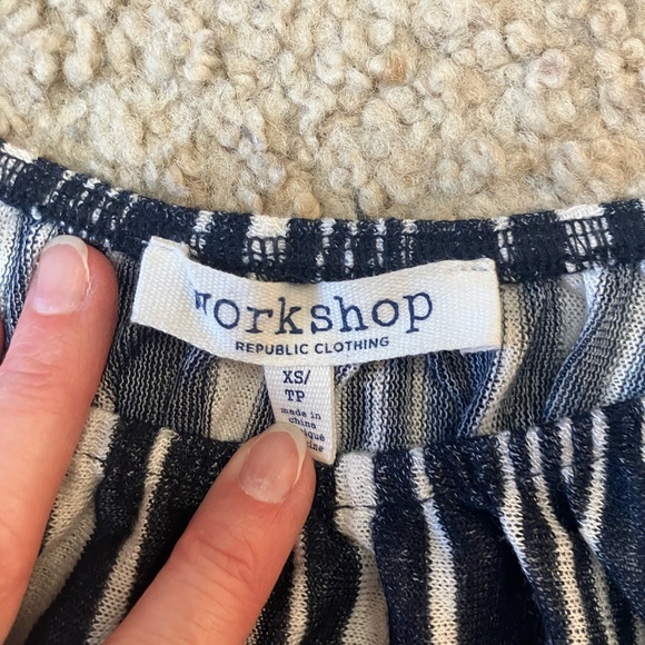 Workshop Republic Clothing Navy White Striped Off Shoulder Top Women XS - Picture 2 of 6